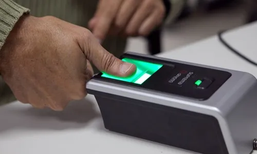 
                                        
                                            Polícia Federal vai usar biometria do eleitor para emitir passaporte
                                        
                                        