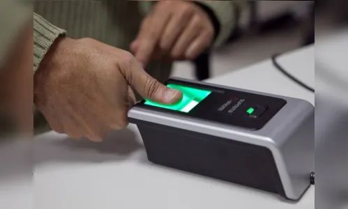 
				
					Polícia Federal vai usar biometria do eleitor para emitir passaporte
				
				