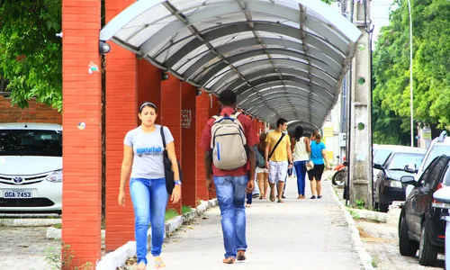
                                            Curso de latim básico oferece 50 vagas na UFPB, em João Pessoa
                                        
                                        