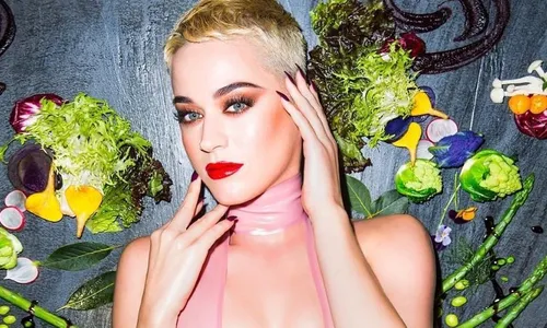 
                                        
                                            Cantora Katy Perry vem ao Brasil para três apresentações em 2018
                                        
                                        