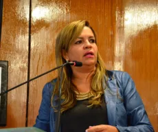 Raíssa Lacerda canta e 'conta as horas' para a posse de Manoel Júnior na prefeitura
