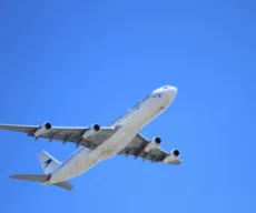 Empresa aérea é condenada a pagar R$ 5 mil de indenização por atraso de voo