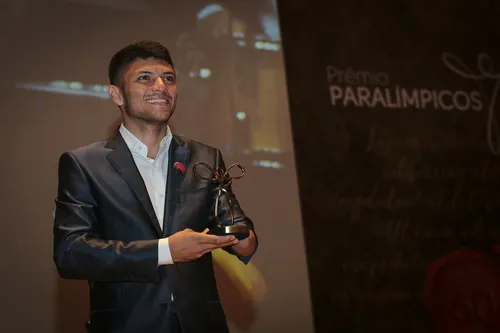 
				
					Destaque no atletismo, Petrúcio celebra Prêmio Paralímpicos
				
				