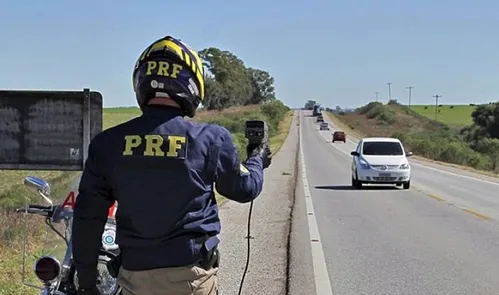 
				
					Operação 'Fim de ano' vai contar com reforço de agentes da PRF nas rodovias federais da PB
				
				