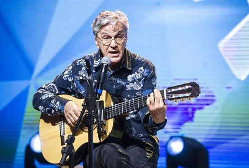 
				
					Caetano Veloso e filhos trazem a turnê 'Ofertório' para João Pessoa
				
				