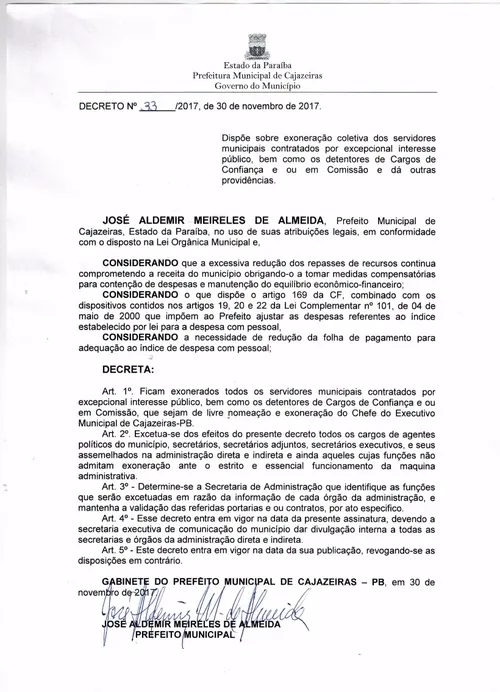 
				
					Prefeito de Cajazeiras dá 'canetada' e exonera mais de 400 servidores
				
				