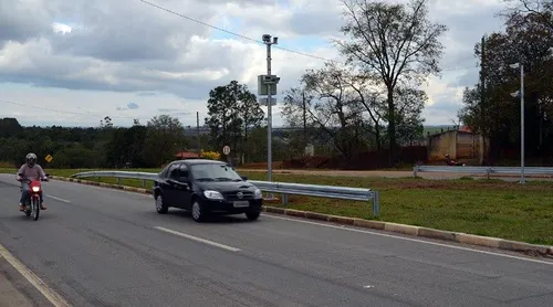 
				
					Juíza proíbe governo de retirar radares das rodovias federais
				
				