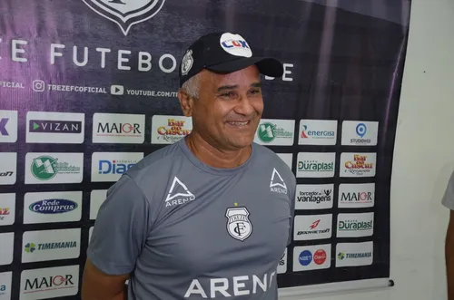 
				
					A pedido do técnico Oliveira Canindé, Treze contrata o meia Tininho
				
				