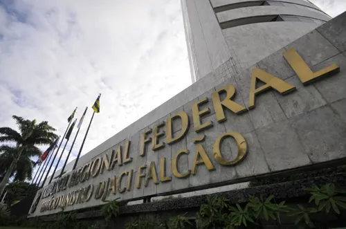 
				
					Operação Recidiva: TRF5 mantém condenações de 12 réus envolvidos em fraudes de licitações
				
				