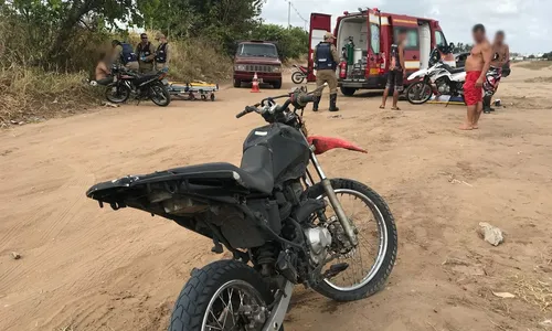 
                                        
                                            Acidente entre caminhão e moto deixa dois feridos com traumatismo craniano
                                        
                                        