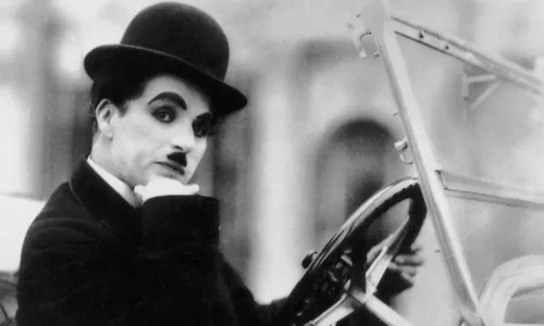 
                                        
                                            Charles Chaplin, gênio do cinema, morreu no Natal de 40 anos atrás
                                        
                                        