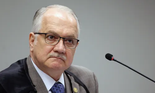 
                                        
                                            Ministro do STF nega pedido de Ricardo de constitucionalidade da LOA/2018
                                        
                                        