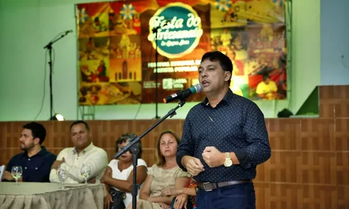 
                                        
                                            Festa de emancipação: prefeito cancela shows para pagar salários de servidores
                                        
                                        