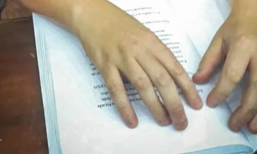 
                                        
                                            Lei obriga oferta de Código de Defesa do Consumidor em Braille em estabelecimentos comerciais, na Paraíba
                                        
                                        