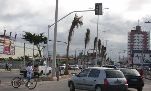 
                                        
                                            Radar de velocidade é instalado para controlar fluxo no Retão de Manaíra
                                        
                                        