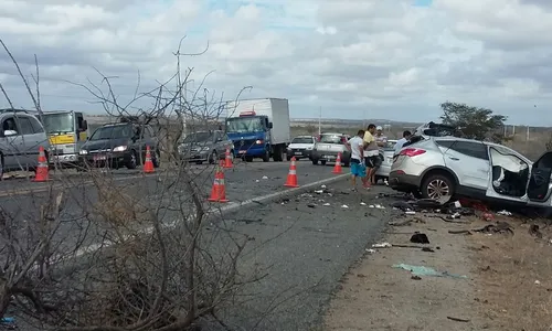 
                                        
                                            Casal morto na BR-230 viajava para Natal com família em Olivedos
                                        
                                        