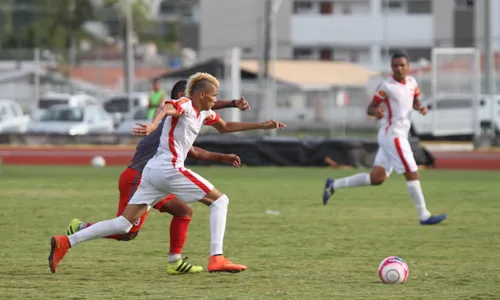 
                                        
                                            Auto e Raposa divergem sobre qual bola usar no Paraibano, e FPF encerra discussão
                                        
                                        