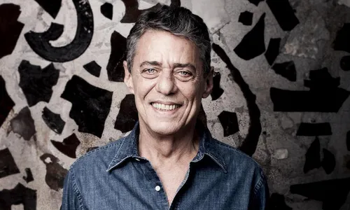 
                                        
                                            Chico Buarque fará quatro shows no Recife
                                        
                                        