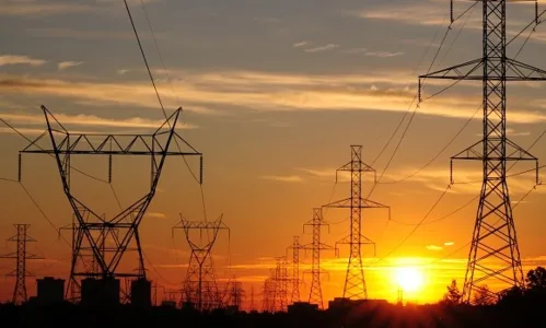 
                                        
                                            Problemas no cabo de transmissão deixa mais de 5 mil unidades sem energia
                                        
                                        