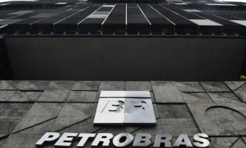 
                                        
                                            Petrobras: entenda polêmica envolvendo dividendos da empresa, que coloca Lula em choque com presidente da estatal
                                        
                                        