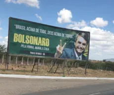 Vice-presidente do TSE, Luiz Fux libera outdoors de Jair Bolsonaro