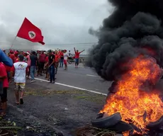 MST interdita rodovias federais na PB em atos a favor de Lula