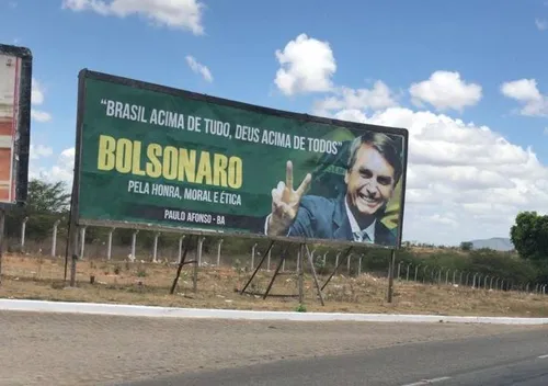 
				
					Vice-presidente do TSE, Luiz Fux libera outdoors de Jair Bolsonaro
				
				