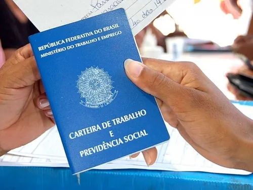 
				
					Paraíba gera mais de 3 mil empregos em junho de 2021, segundo Caged
				
				