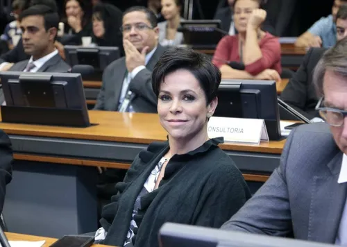 
				
					AGU recorre de decisão que suspende posse de Cristiane Brasil
				
				