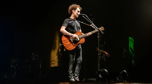 
				
					Nando Reis conta que adora tocar no Teatro Pedra do Reino; veja vídeo
				
				