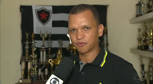 
				
					Ex-jogador Warley é esfaqueado durante assalto em João Pessoa
				
				