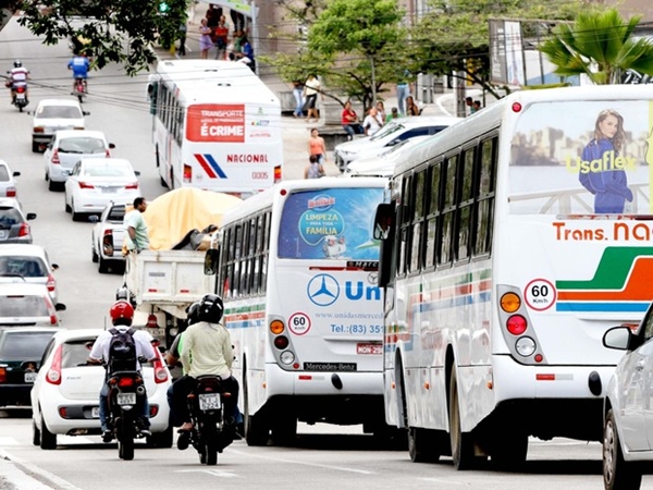 
                                        
                                            75% dos usuários se incomodam com poluição gerada pelos ônibus de JP
                                        
                                        