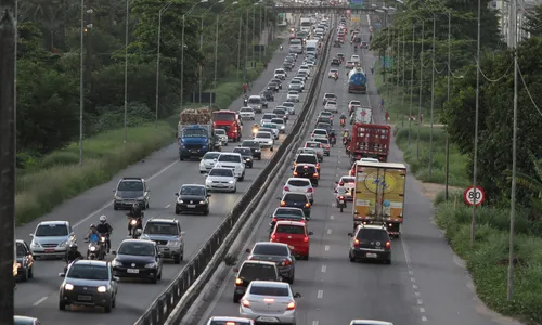
                                        
                                            Trânsito na BR-230 muda a partir de terça-feira para início de construção de pilar
                                        
                                        