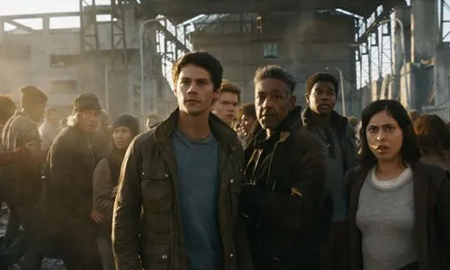 
                                        
                                            Maze Runner: A Cura Mortal
                                        
                                        