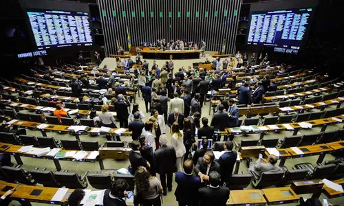 
                                        
                                            Parlamentares da Paraíba abrem mão de auxílio-mudança do Congresso
                                        
                                        