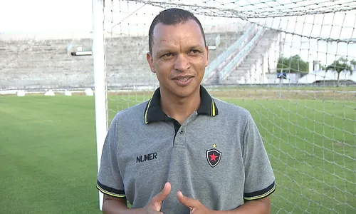 
                                        
                                            Ferido em assalto, ex-jogador Warley é transferido para hospital particular
                                        
                                        