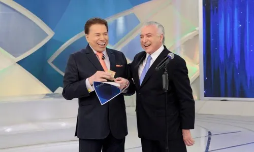 
                                        
                                            Imagem de Temer dando R$ 50 a Sílvio Santos é um escárnio
                                        
                                        