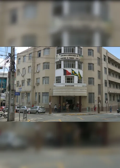 
                                        
                                            Prefeitura de Campina Grande demite 300 por acúmulo ilegal de cargos públicos
                                        
                                        