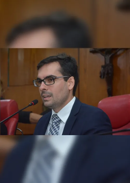 
                                        
                                            Lucas de Brito avalia se filia ao MDB de Maranhão para garantir candidatura à ALPB
                                        
                                        