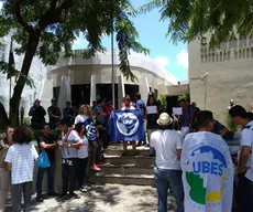 Estudantes realizam protesto contra aumento da passagem em João Pessoa