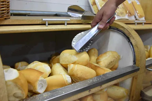 
				
					Preço do quilo do pão francês pode variar até R$ 7,15 em João Pessoa
				
				