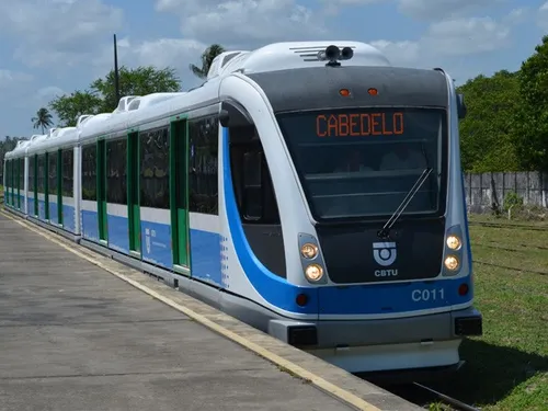 
				
					Trecho da linha férrea entre Cabedelo e Mandacaru é interditado para obra
				
				