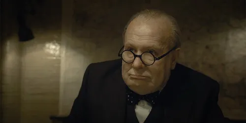 
				
					'O destino de uma nação': Gary Oldman brilha ao viver figura histórica de Churchill
				
				