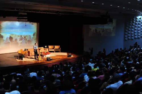 
				
					'Miepe' começa neste sábado com palestra sobre 'Terra, Planeta e Amor'
				
				