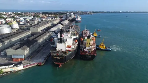 
				
					Três terminais de petróleo do Porto de Cabedelo vão a leilão
				
				