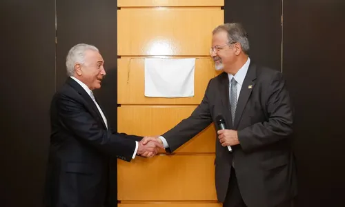 
                                        
                                            Temer anuncia Jungmann no ministério da Segurança e general assume Defesa
                                        
                                        