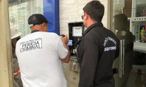 
                                        
                                            'Gatos' de energia geram prejuízo de R$ 30 mil em Patos
                                        
                                        