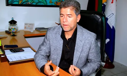 
                                        
                                            Xeque-Mate: Juiz mandar soltar Leto Viana, que vai para prisão domiciliar
                                        
                                        