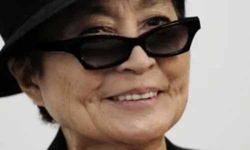 
				
					Yoko Ono faz 85 anos
				
				