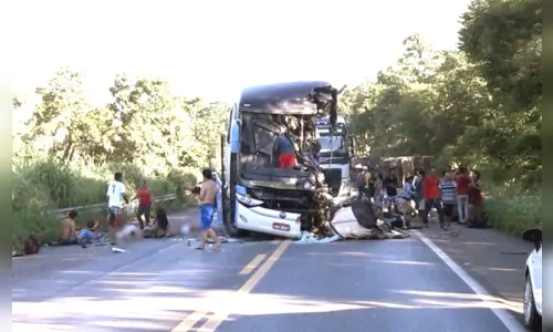 
				
					Sobe para oito o número de mortos em acidente envolvendo ônibus que saiu de Cajazeiras
				
				